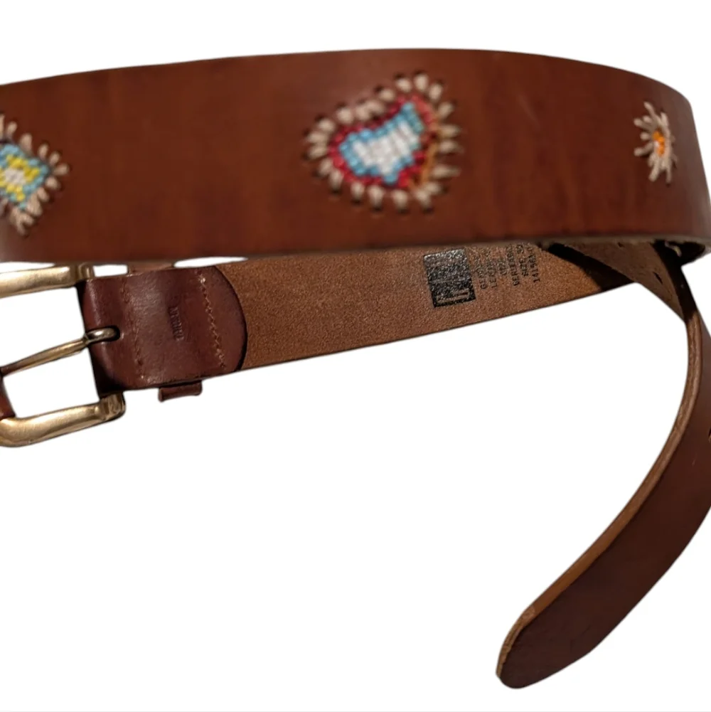 Gap Y2K Vintage Women's Leather Boho‎ Beaded Embroidered Heart Belt Size 32